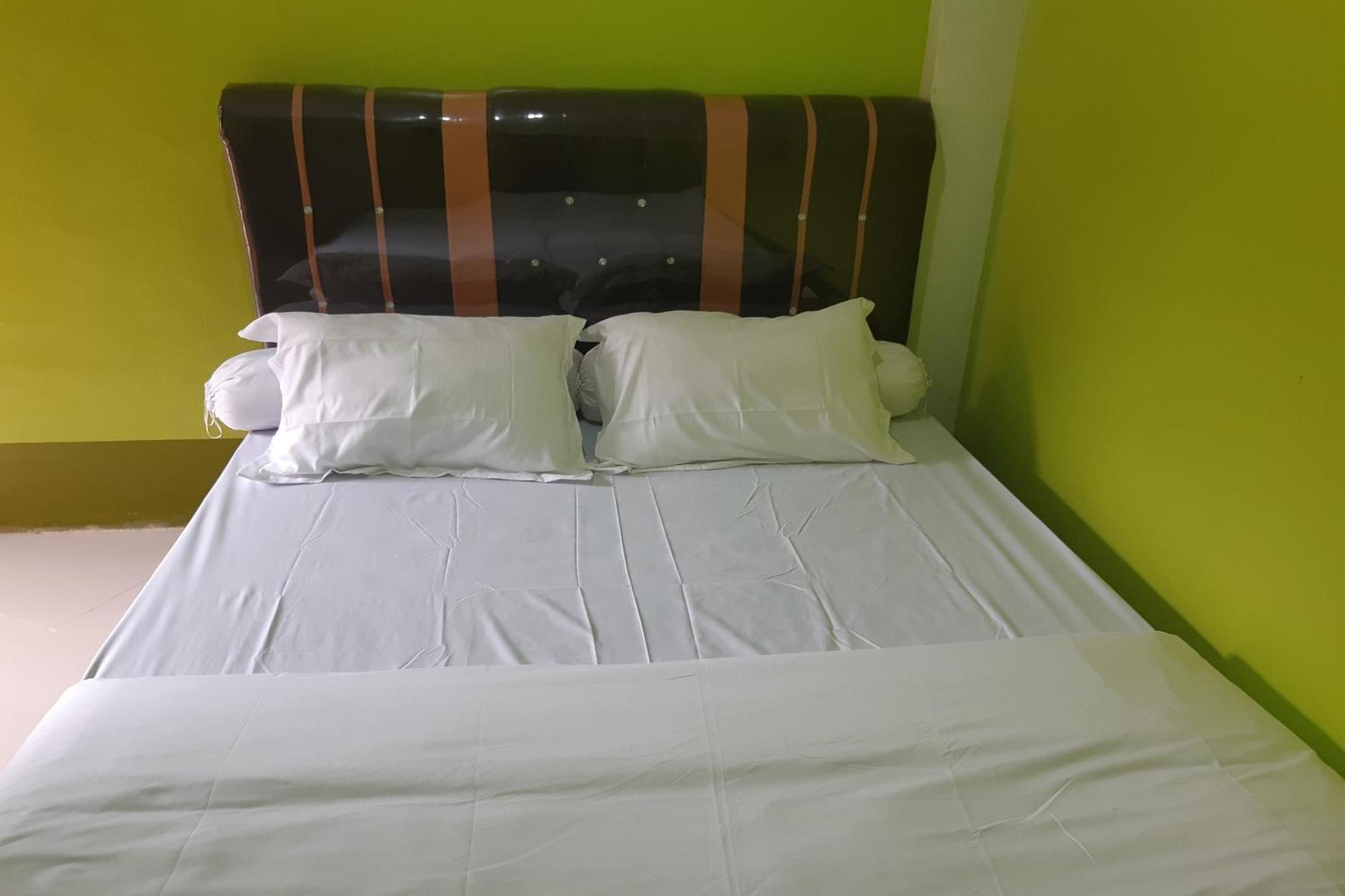 Oyo 3487 Es Em Je Residence Lubukpakam エクステリア 写真