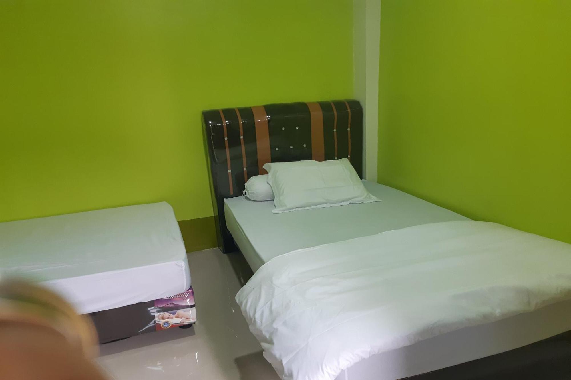 Oyo 3487 Es Em Je Residence Lubukpakam エクステリア 写真