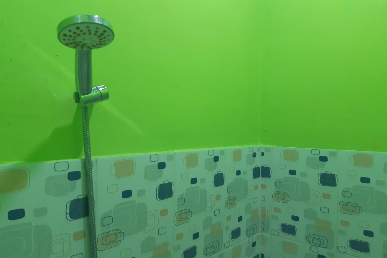 Oyo 3487 Es Em Je Residence Lubukpakam エクステリア 写真