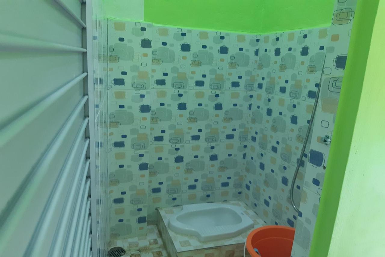 Oyo 3487 Es Em Je Residence Lubukpakam エクステリア 写真