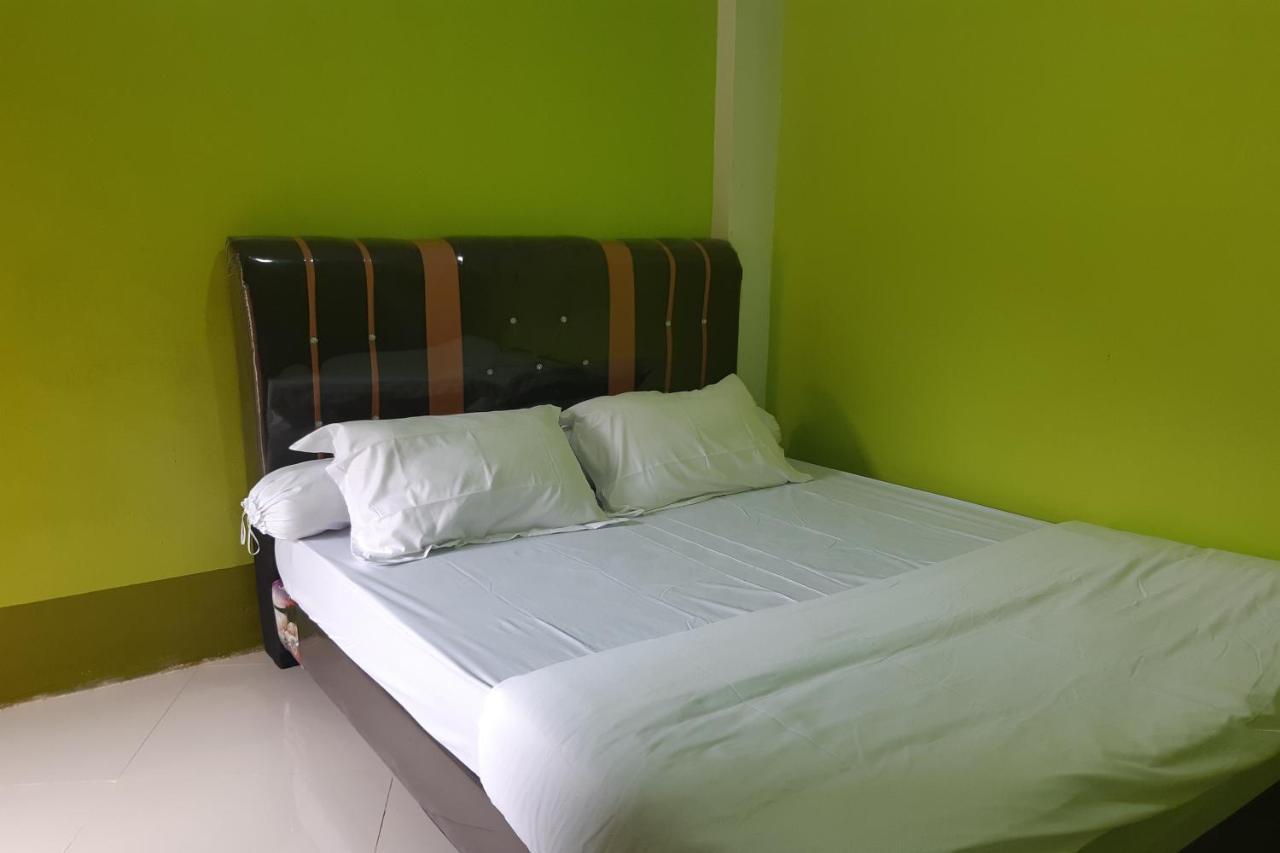 Oyo 3487 Es Em Je Residence Lubukpakam エクステリア 写真
