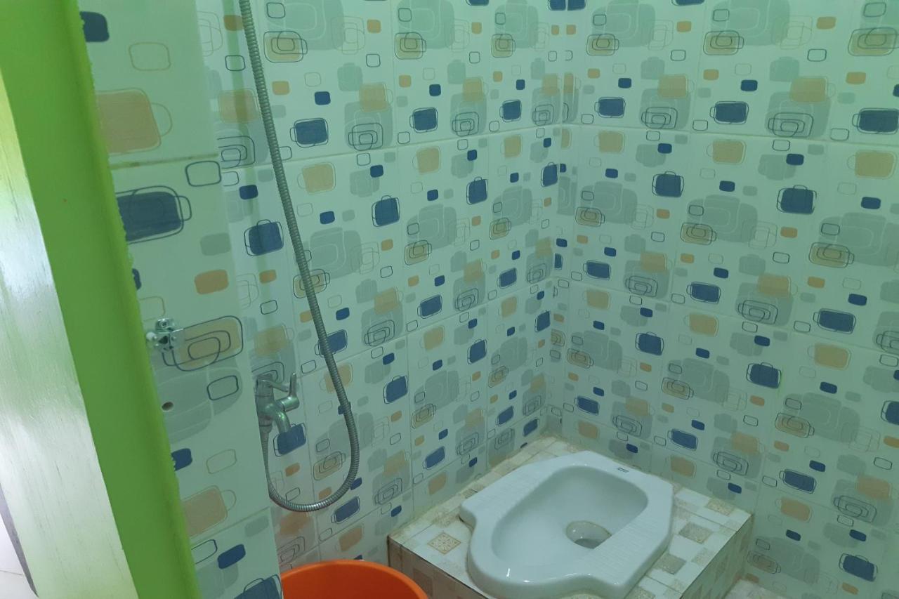 Oyo 3487 Es Em Je Residence Lubukpakam エクステリア 写真
