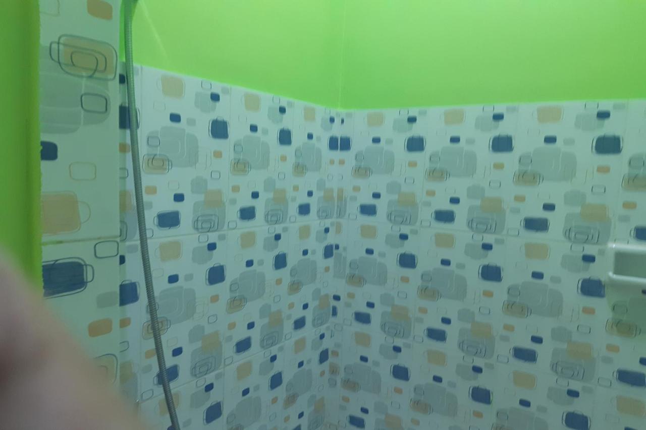 Oyo 3487 Es Em Je Residence Lubukpakam エクステリア 写真